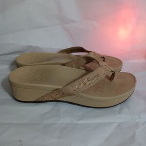 VIONIC HIGH TIDE BEIGE THONG FLIP FLOP LOW WEDGE CORK STRAP  SANDALS 9